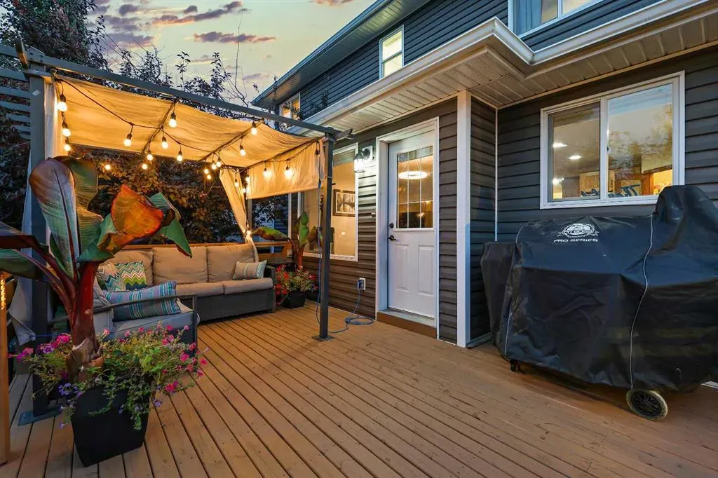 4 Lloyd Crescent NE