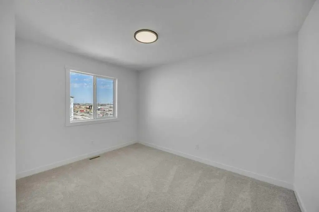42 Homestead Common NE