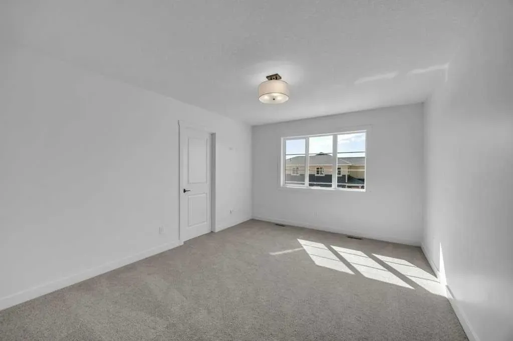 42 Homestead Common NE