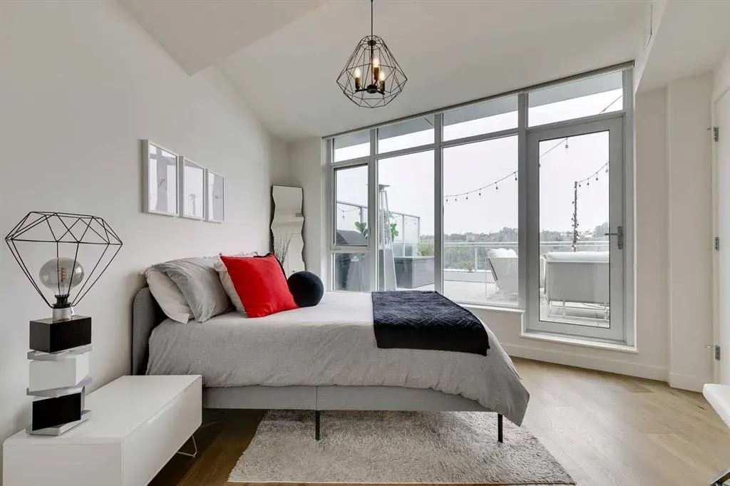 108 2 Street SW, #802