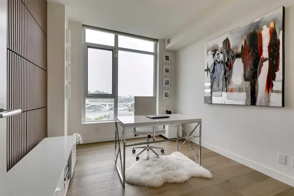 108 2 Street SW, #802
