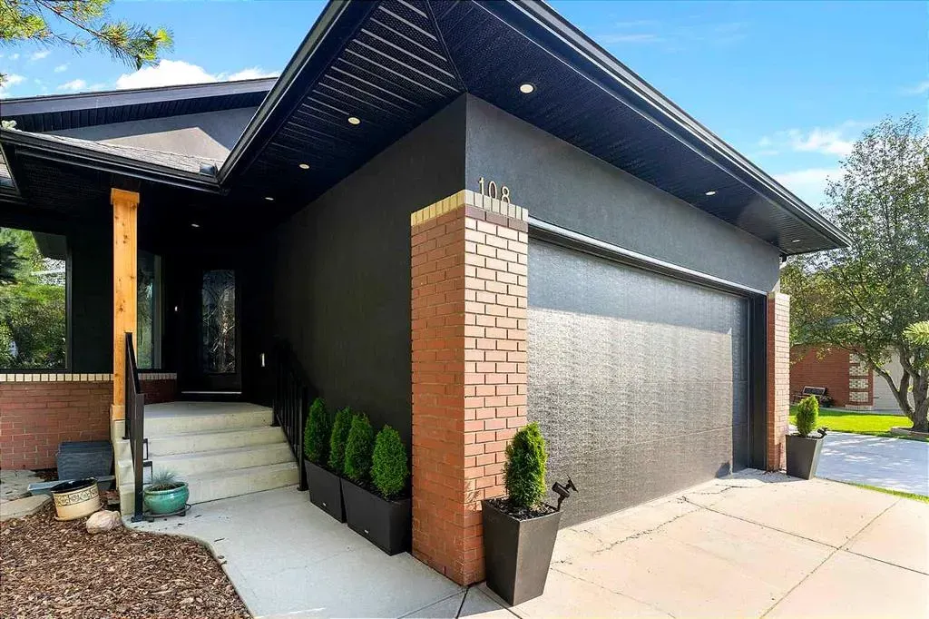108 Citadel Park NW