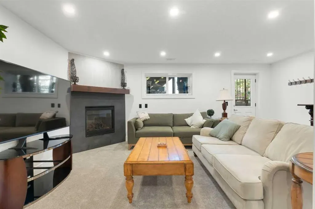 108 Citadel Park NW