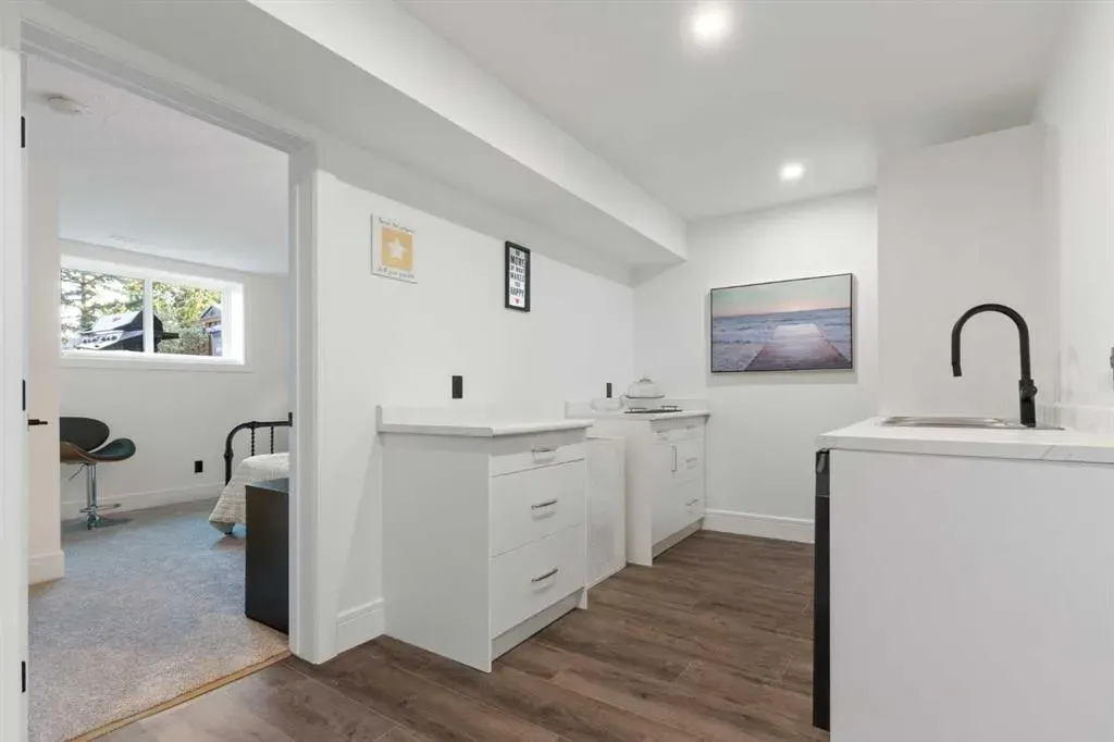 108 Citadel Park NW