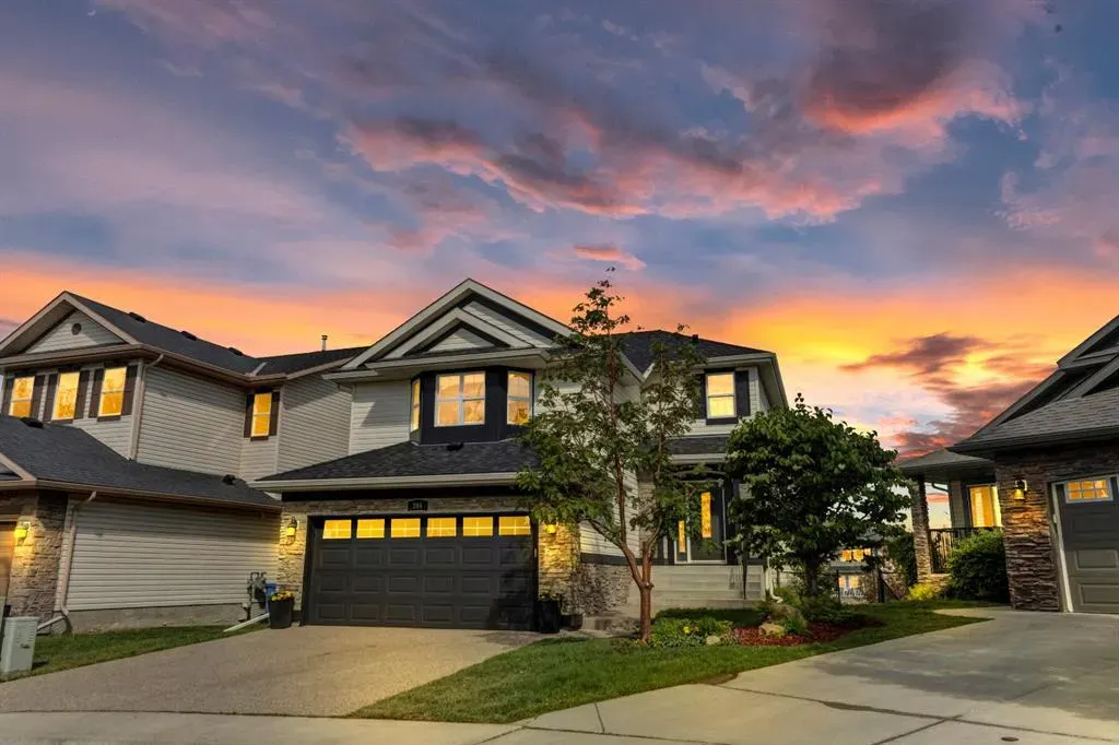 284 Kincora Heights NW