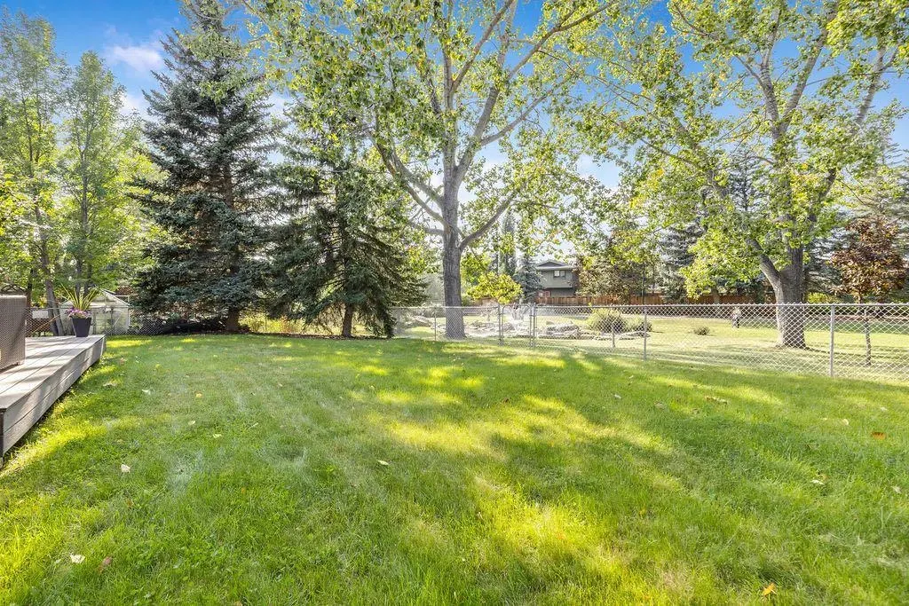 12 Suntree Lane