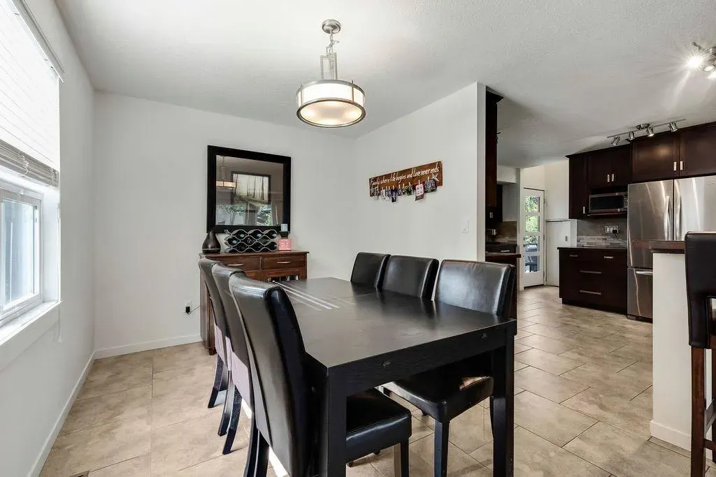 12 Suntree Lane