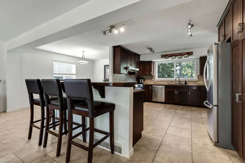 12 Suntree Lane