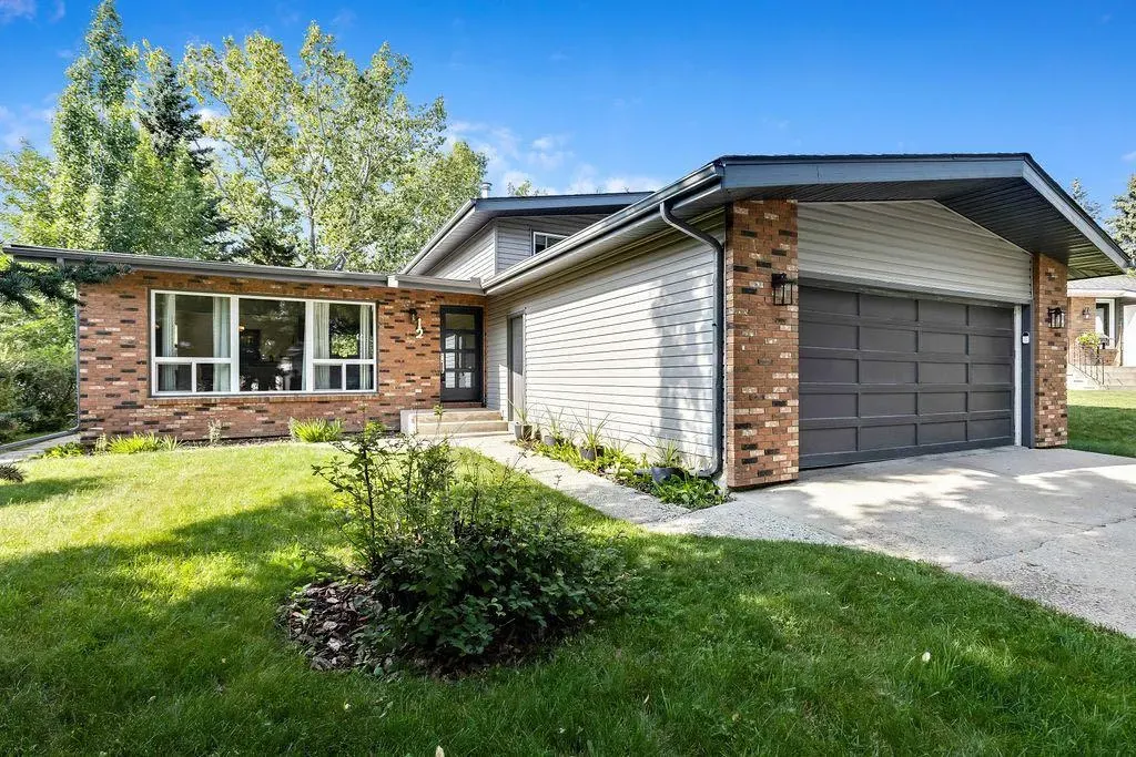12 Suntree Lane