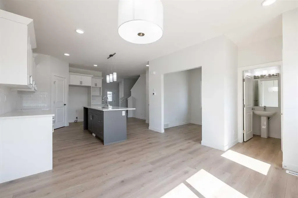 553 Clearwater Heath