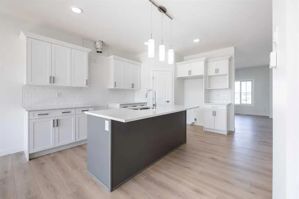 553 Clearwater Heath
