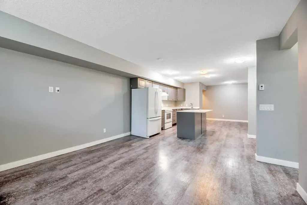 606 Lakeside Boulevard, #12