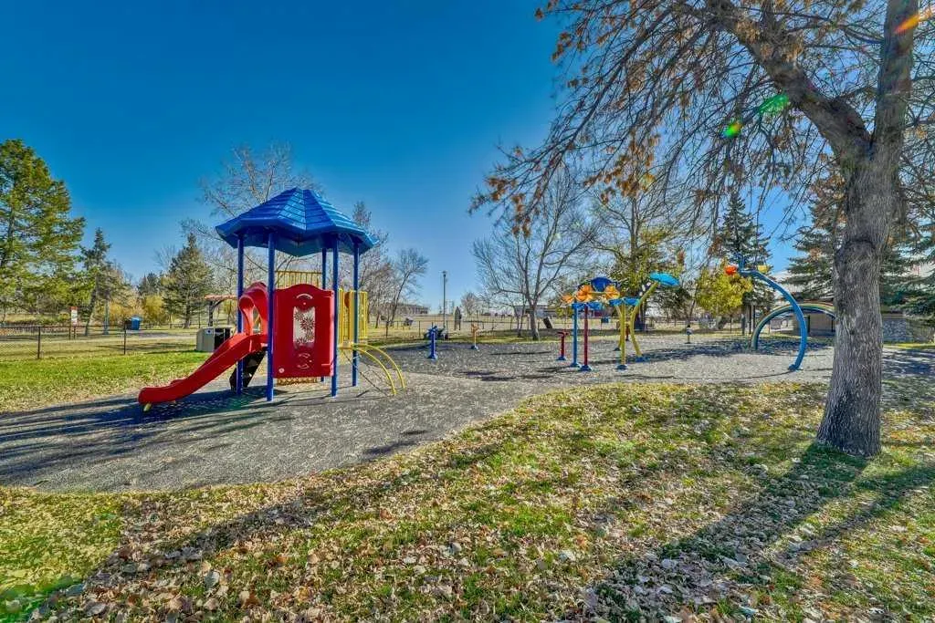 606 Lakeside Boulevard, #12
