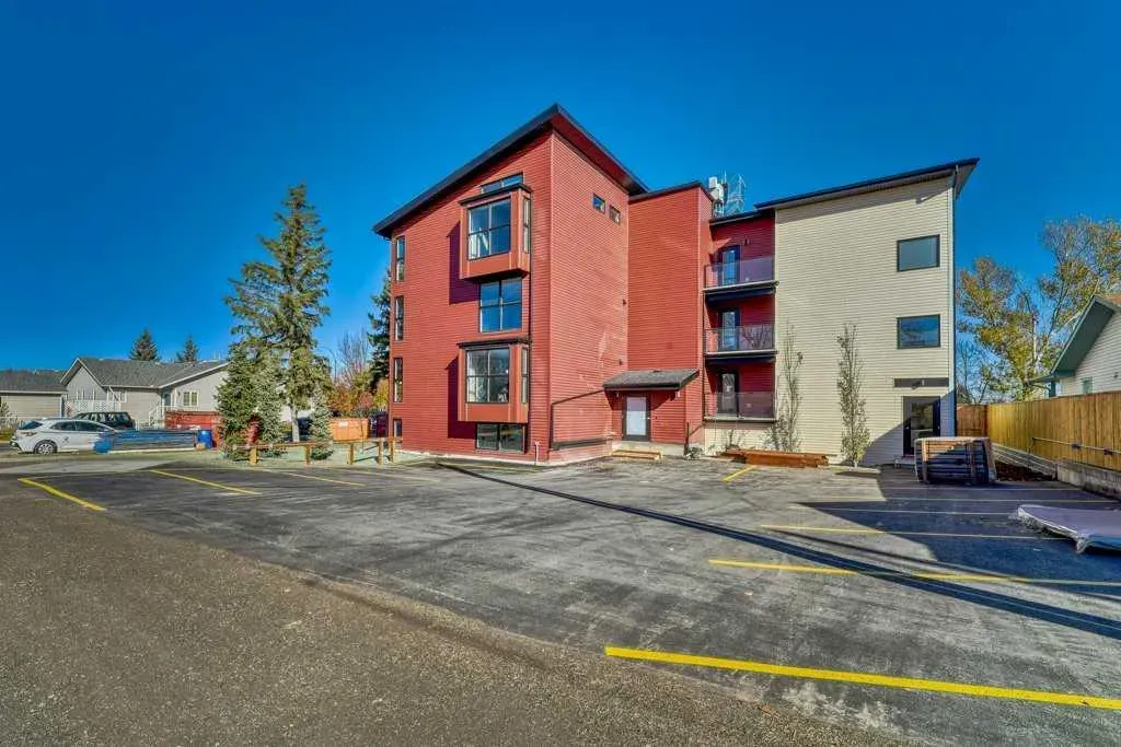 606 Lakeside Boulevard, #12