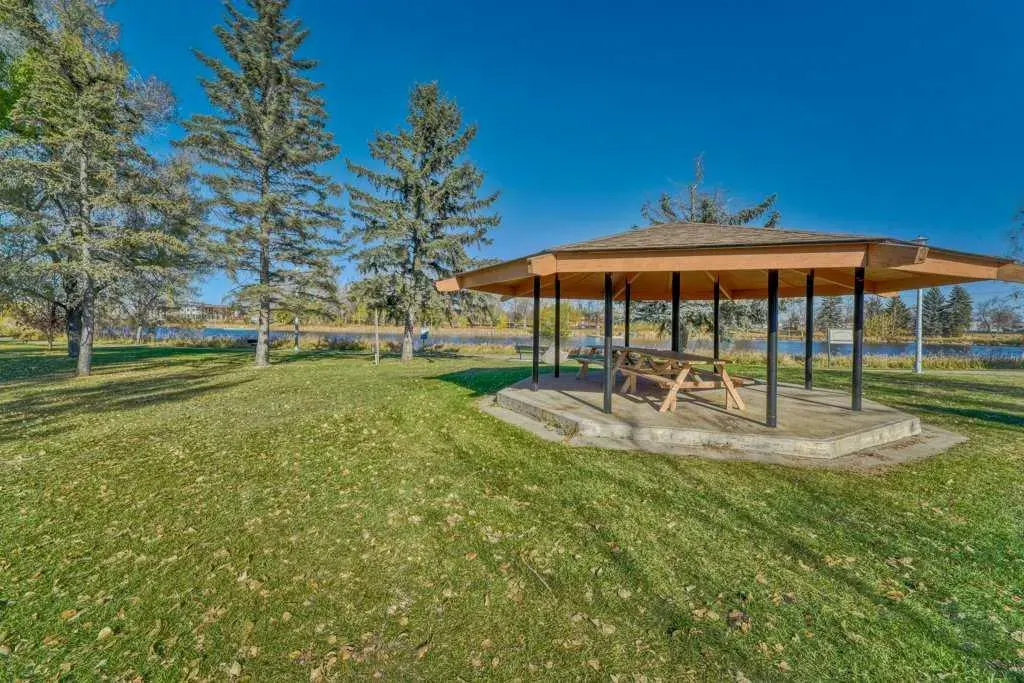 606 Lakeside Boulevard, #12