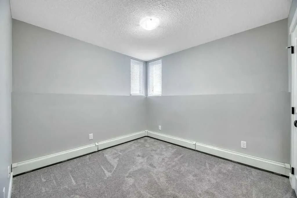 606 Lakeside Boulevard, #12