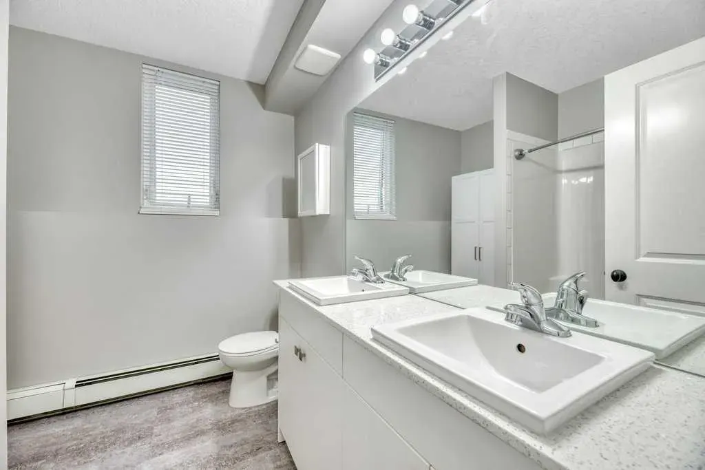 606 Lakeside Boulevard, #12