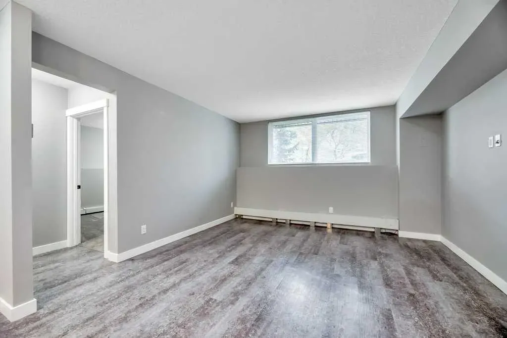 606 Lakeside Boulevard, #12