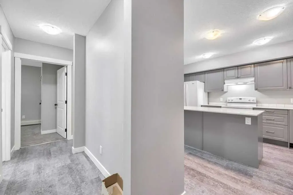606 Lakeside Boulevard, #12