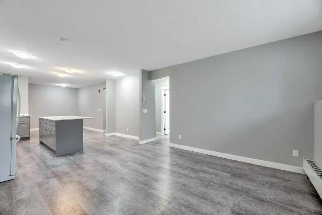 606 Lakeside Boulevard, #12