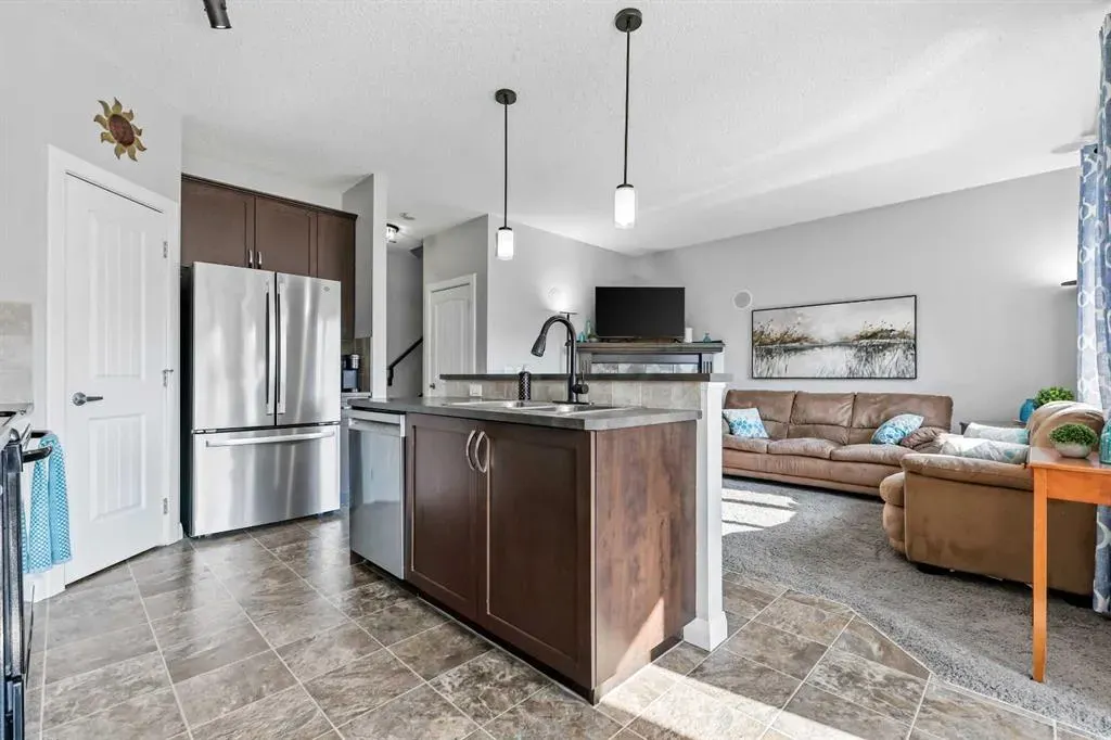 2530 Ravenswood View SE