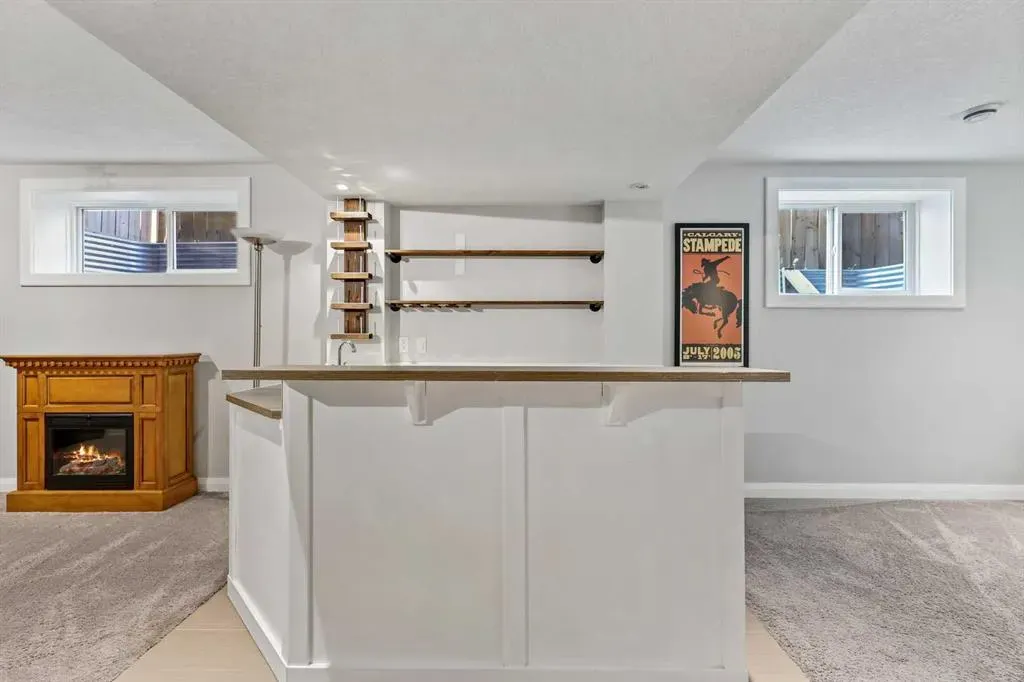 2530 Ravenswood View SE