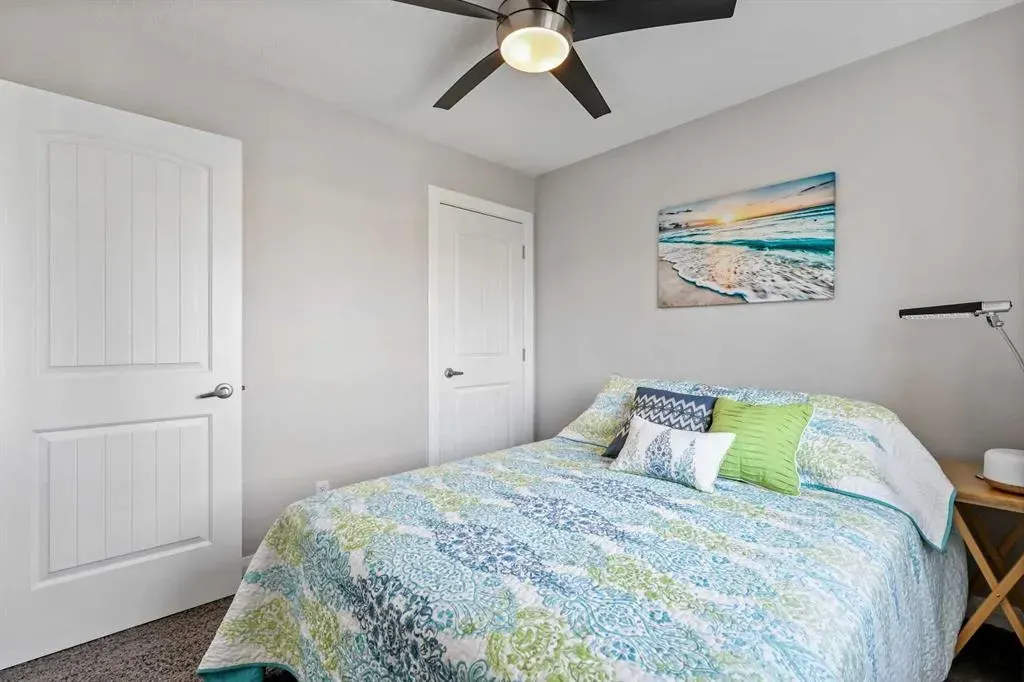 2530 Ravenswood View SE
