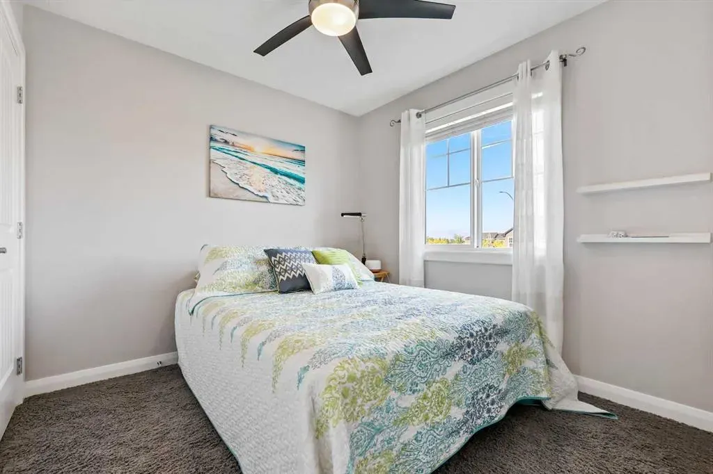 2530 Ravenswood View SE