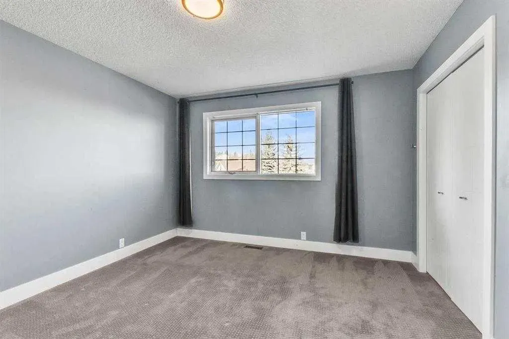 129 Edgebrook Gardens NW