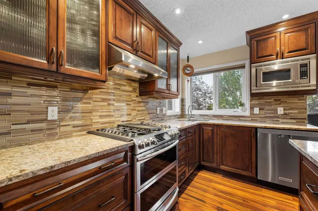 57 Somerglen Park SW