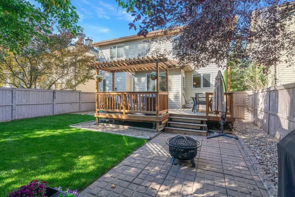 42 Chaparral Grove SE