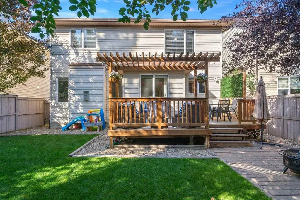 42 Chaparral Grove SE