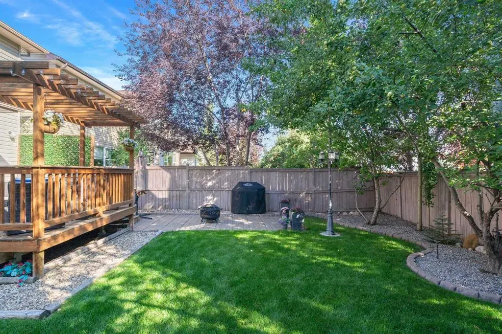 42 Chaparral Grove SE