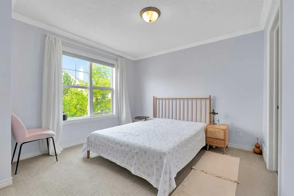 216 Toscana Gardens NW