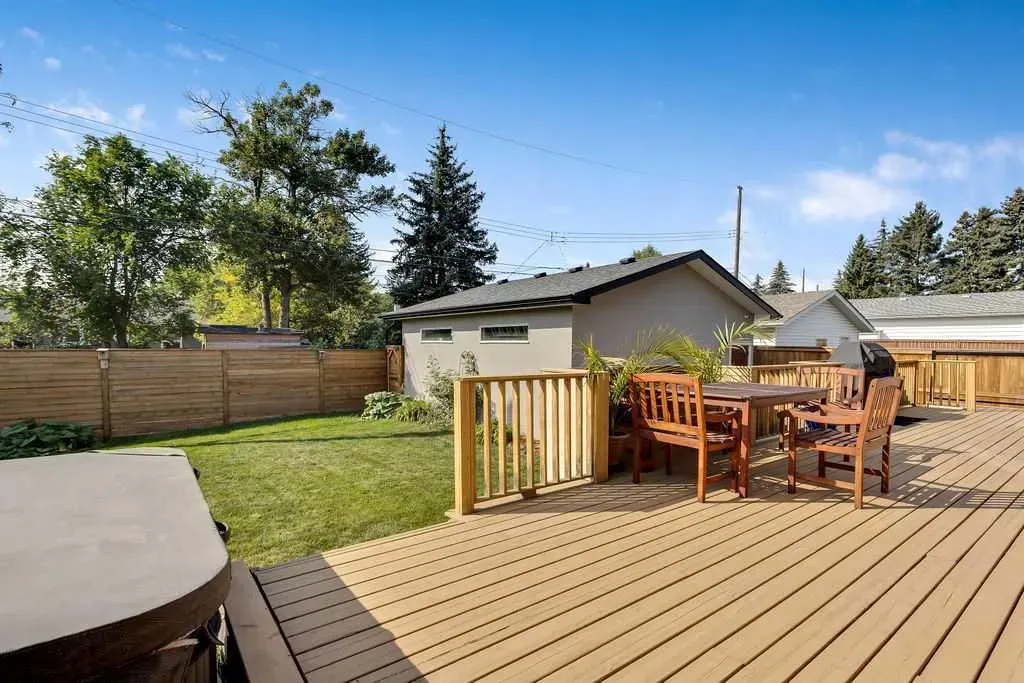 10 Glenmount Crescent SW