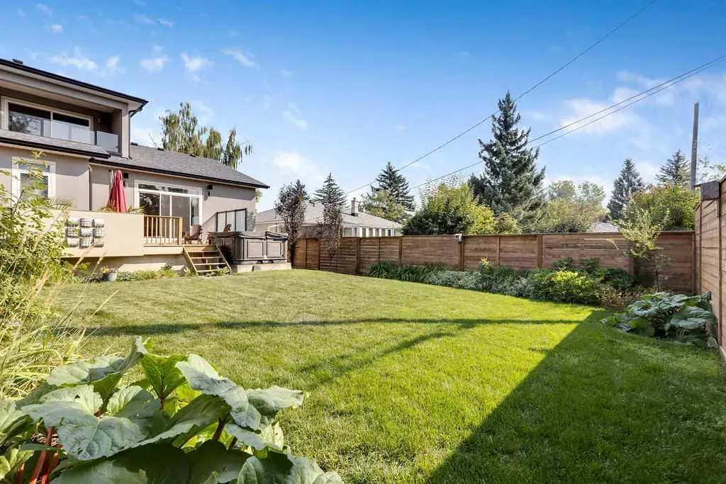10 Glenmount Crescent SW
