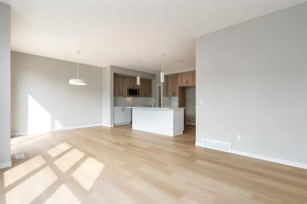 109 Monterey Place SE