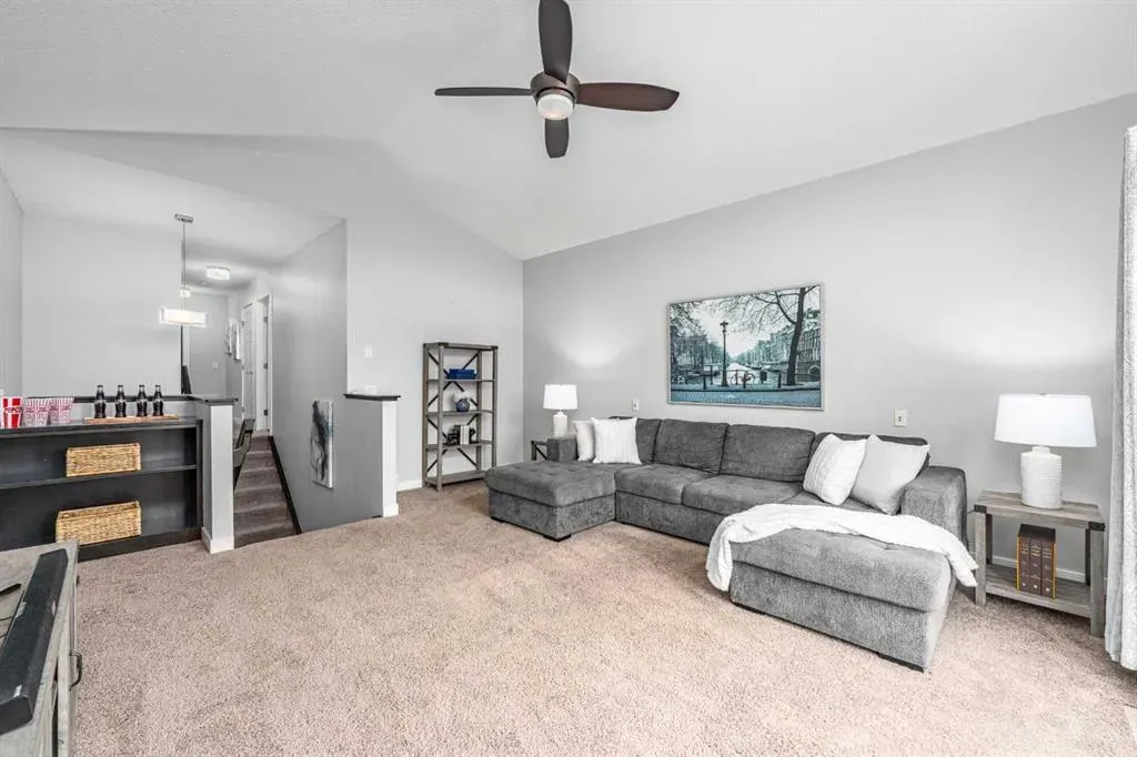 370 Williamstown Green NW