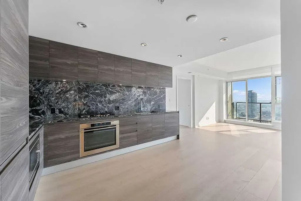 310 12 Avenue SW, #2705