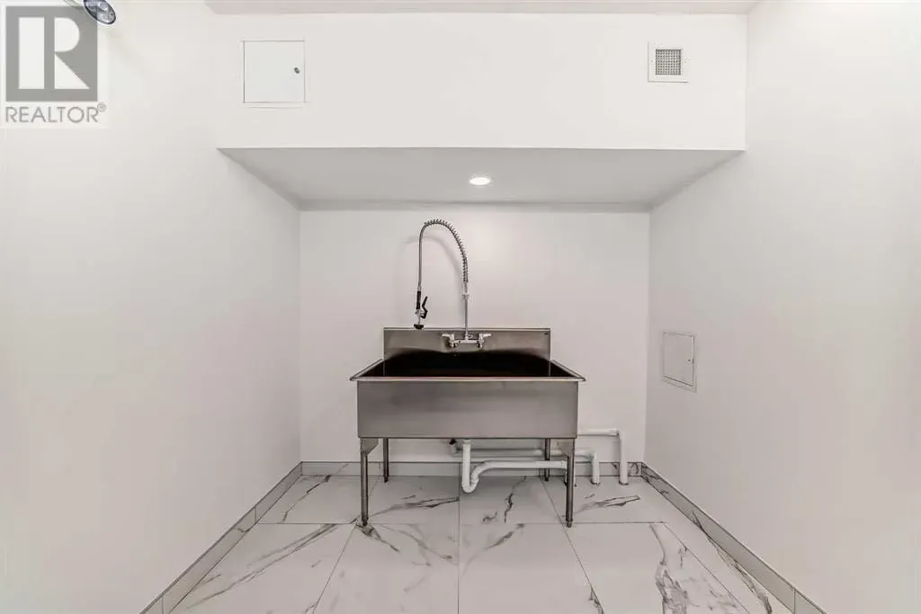 395 Skyview Parkway NE, #2409