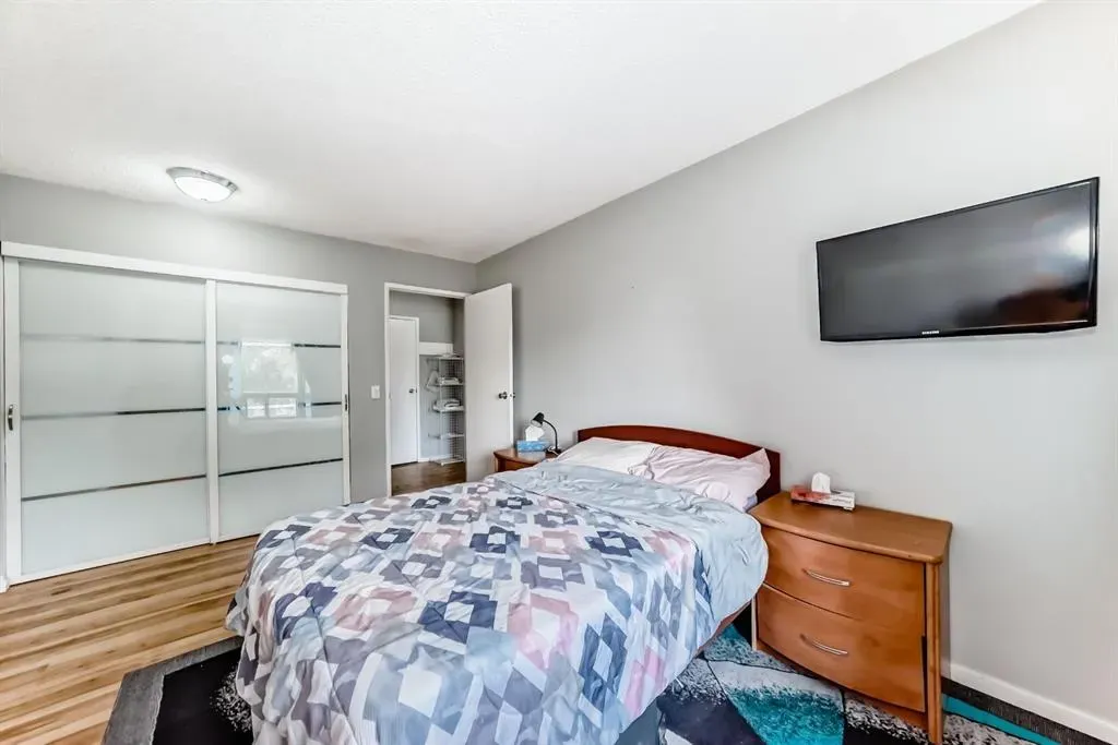 1712 38 Street SE, #306