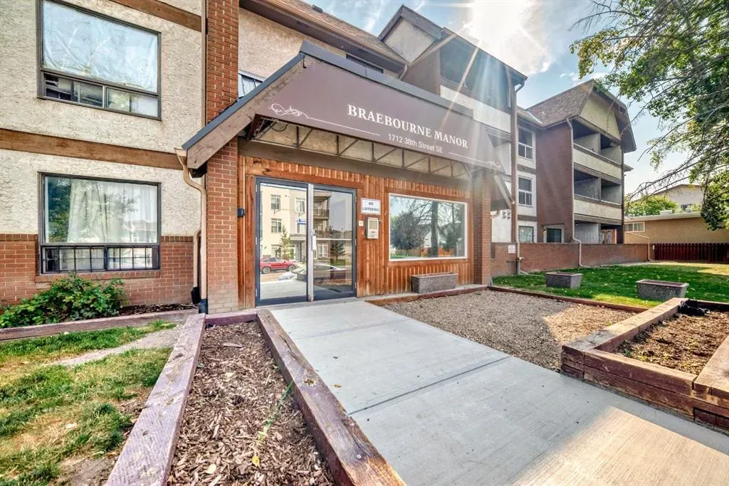1712 38 Street SE, #306