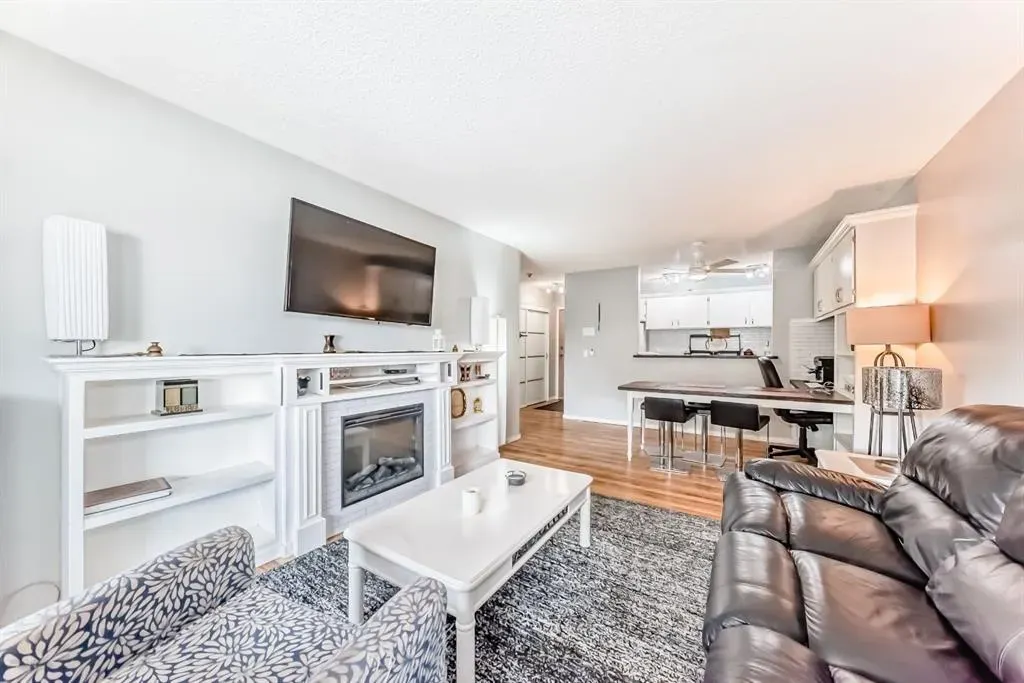 1712 38 Street SE, #306