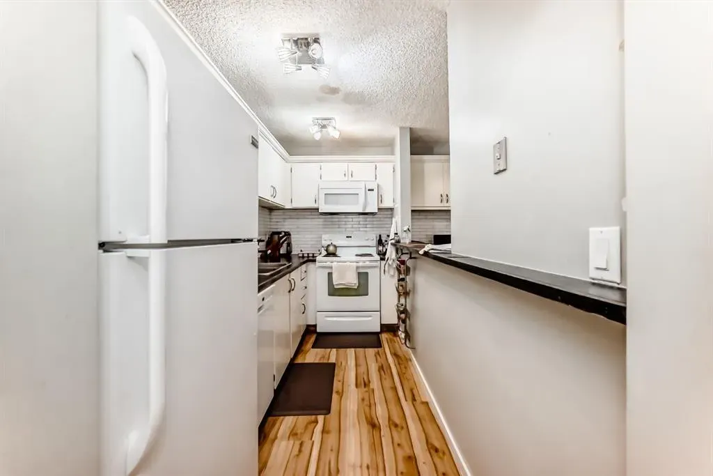 1712 38 Street SE, #306