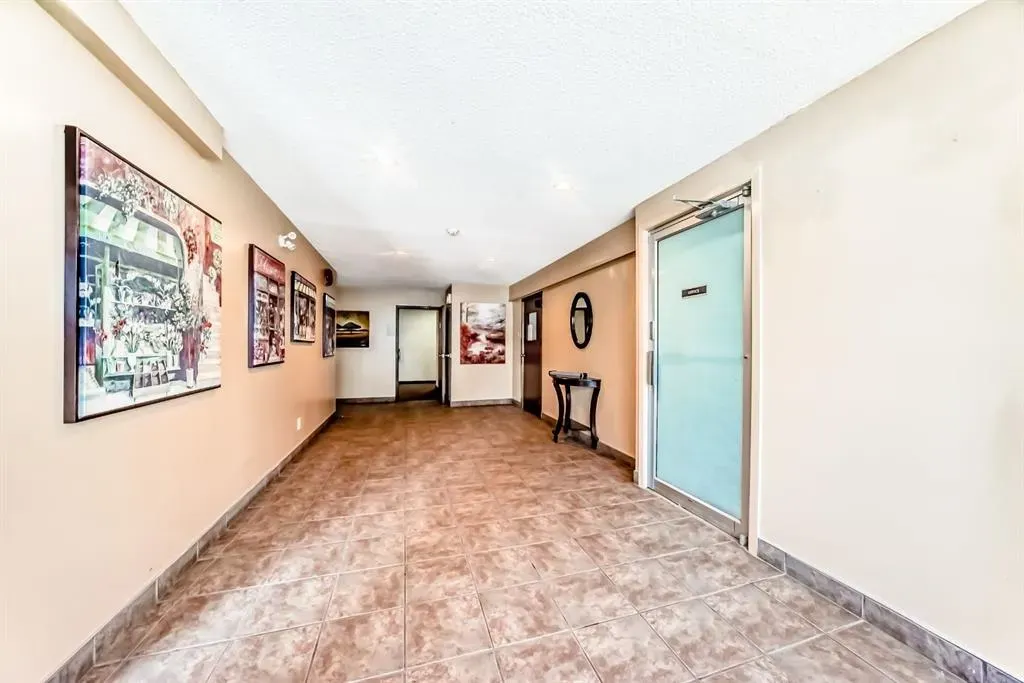 1712 38 Street SE, #306