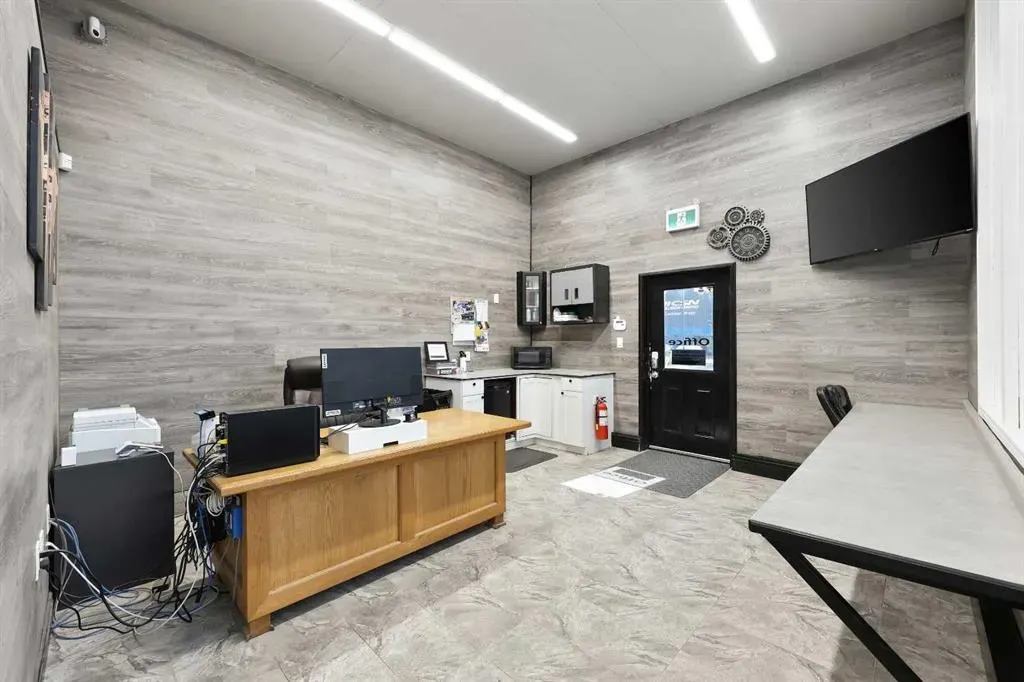 26 Griffin Industrial Point