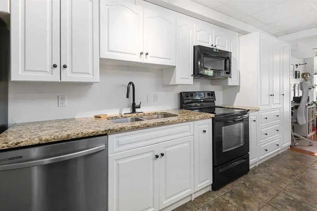 300 Meredith Road NE, #515