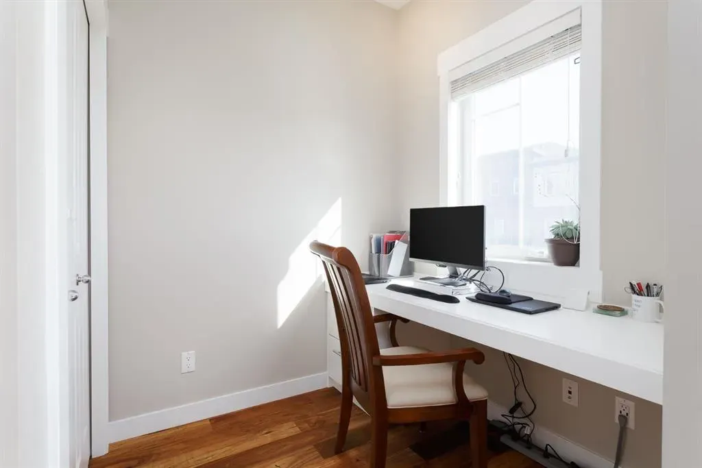5305 32 Avenue SW, #3102