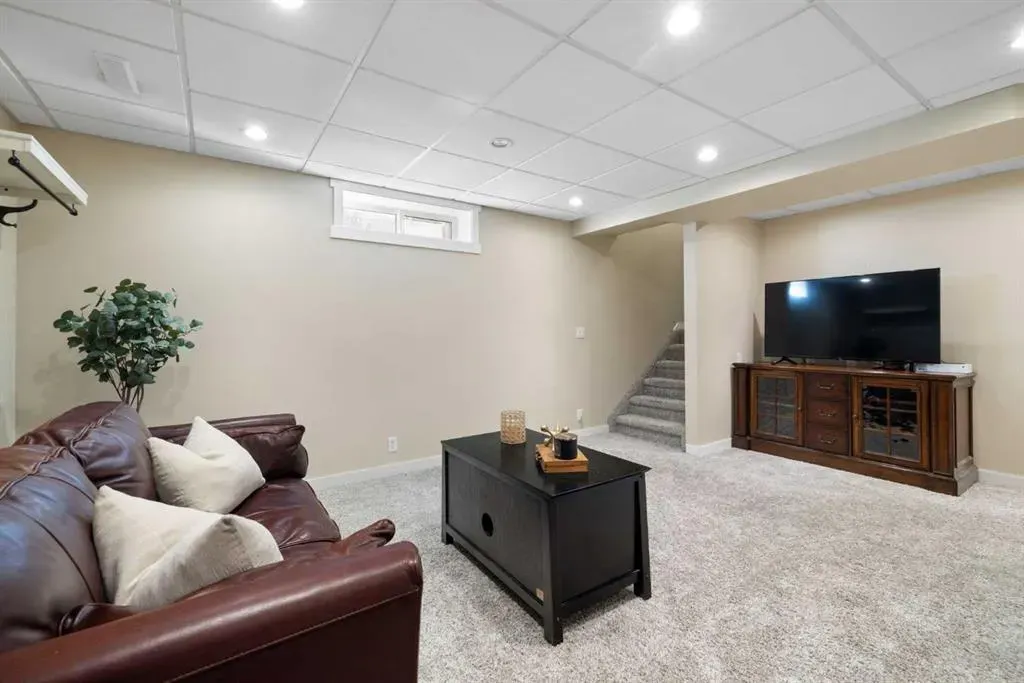 86 Tuscany Ridge View NW