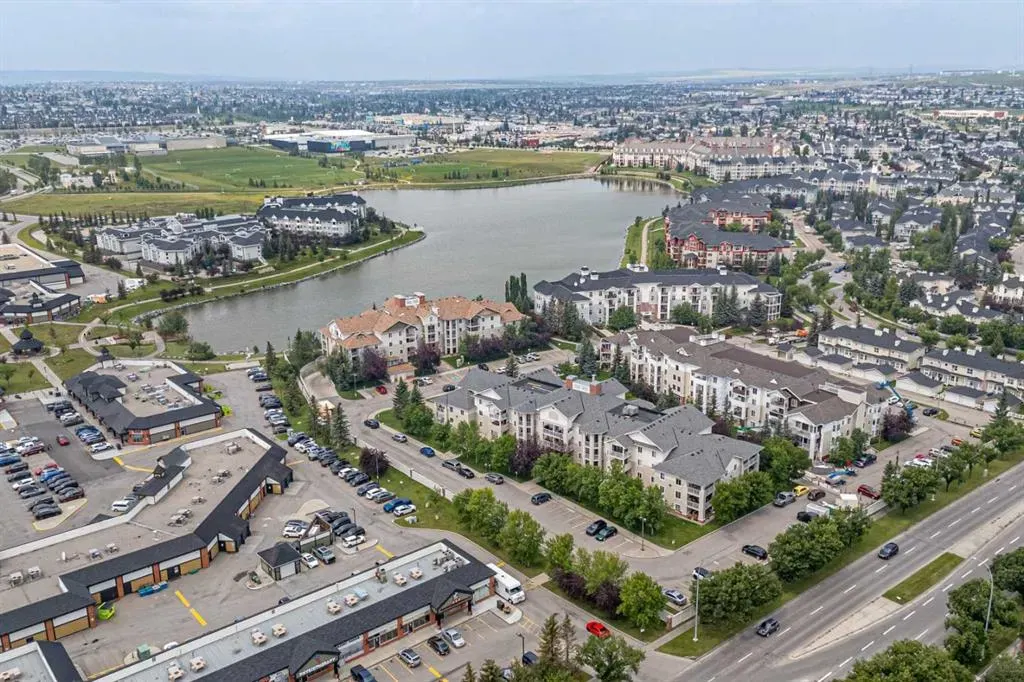 17 Country Village Bay NE, #103